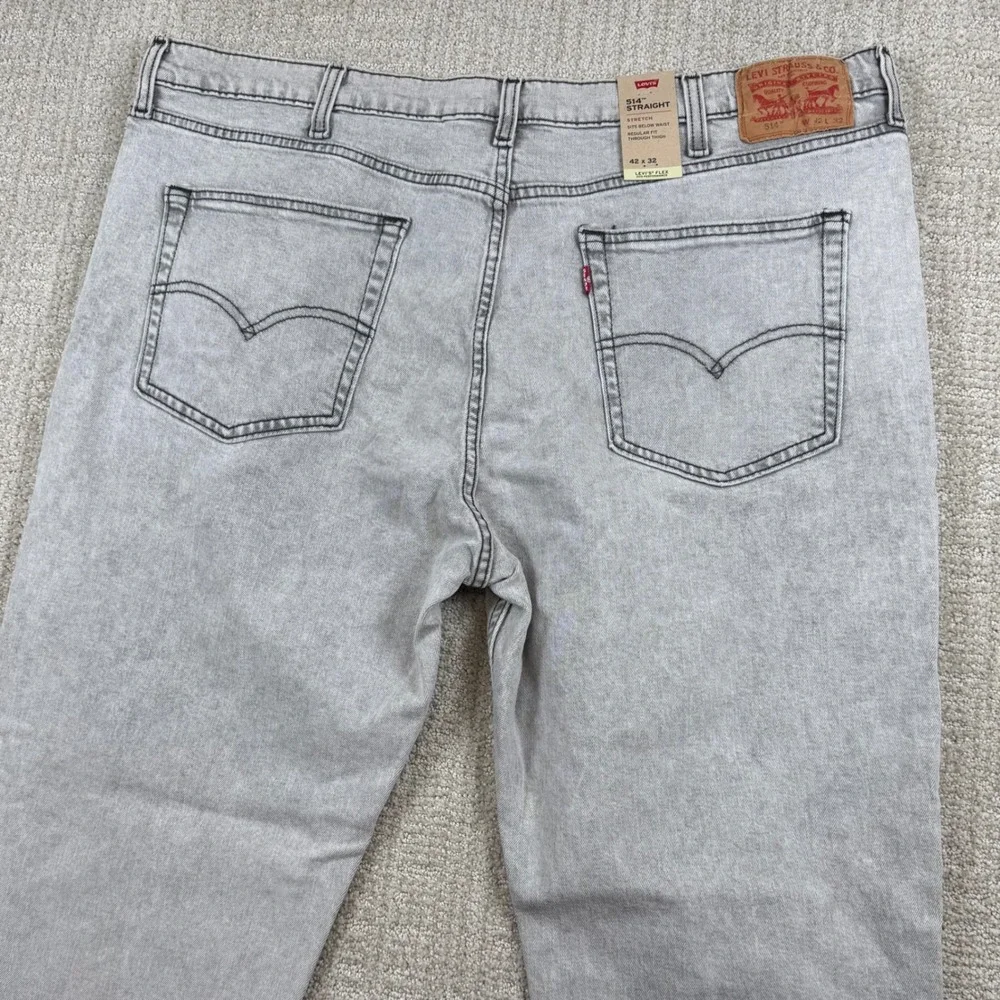 NEW Levi's 514 Mens 42x32 Straight Future Flex Stretch Gray Denim Jeans
